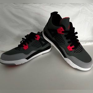 Jordan's kids size 3